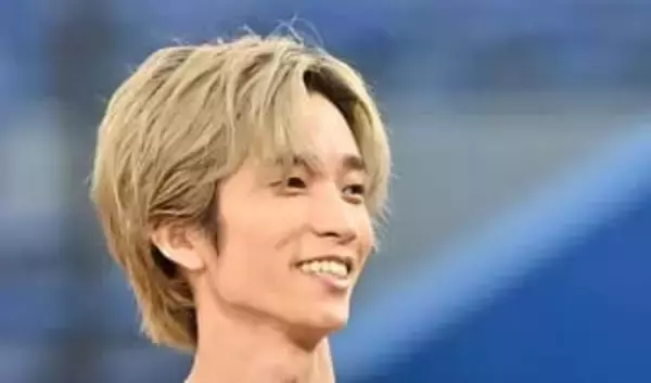 4歳下弟はSixTONES田中樹…〝術後ショット〟公開34歳俳優、点滴に繋がれた姿に「痛々しい」「ほんっとにお疲れ様です涙」心配の声