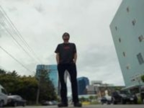 「親子だったの？」53歳人気俳優〝大物俳優父〟と〝17歳年下妻〟家族フォトに「娘さんかと思ったら奥さん」「流石♡芸能一家」反響続々