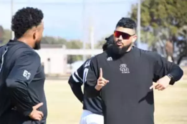 ソフトバンクのロベルト・オスナ激痩せ登場も「実は…」自信満々のキャンプ合流