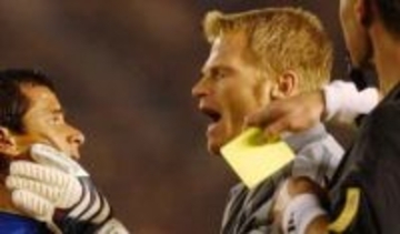 日韓W杯から24年…オリバー・カーンさん〝56歳、闘将の姿〟に「クール」「私の最高のゴールキーパー」の声