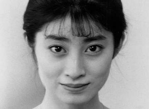 俳優一家に嫁ぎ芸能活動休止も…仙道敦子〝56歳の近影〟に反響「2人とも50代に見えません!」中村由真が38年分の2ショット大公開