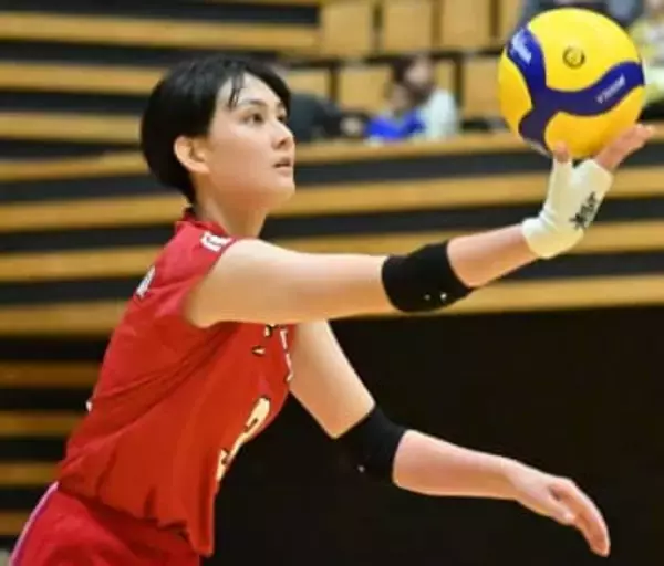 骨折から驚異の回復「どんなに苦しくても逃げない」6大会ぶり日本一へ東九州龍谷・忠願寺莉桜が「絶対エース」の誓い【春高バレー】