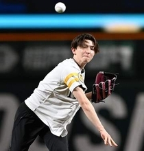 フィギュアスケート中田璃士が始球式　大ファンのソフトバンク本拠地でダブルアクセル披露　「一番最初に見たのがデスパイネ選手だったので…」