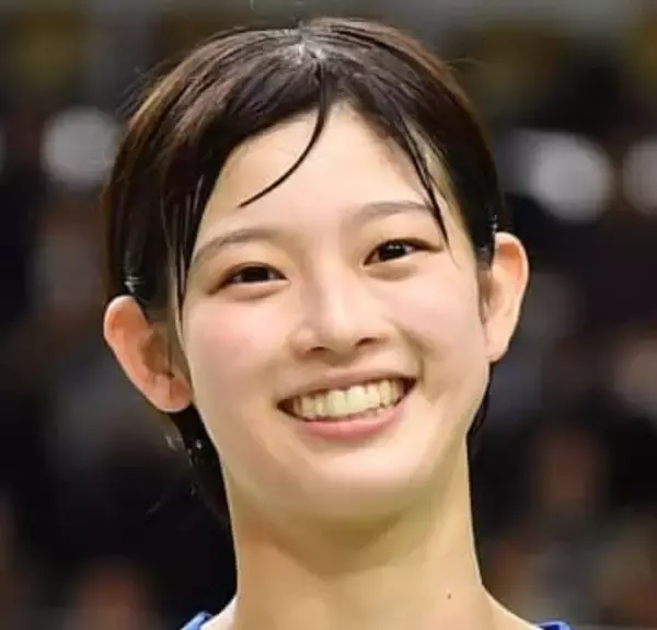 「芸術レベル」バドミントンのニューヒロイン田口真彩〝晴れの日を彩る和装姿〟に反響やまず！「まじかよ...」「これで日本一とは神様...」「圧倒的！」