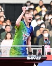 女子シングルスのベスト4決定　V経験者は4連覇目指す8年連続の早田ひな1人、張本美和ら3選手が初の日本一へ　準決勝は25日【卓球全日本選手権】
