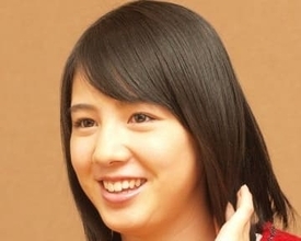 ミッキーサングラスで〝変装〟宮内ひとみ、ディズニーショットに反響「ステキっすよ」「相変わらずお綺麗です」