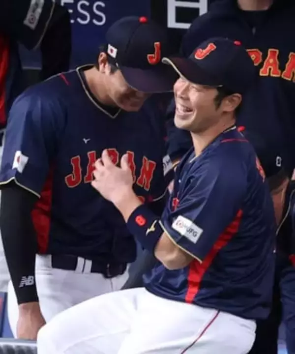大谷翔平が侍ジャパンに合流　元盟友の近藤健介と談笑しながらアップ【壮行試合】