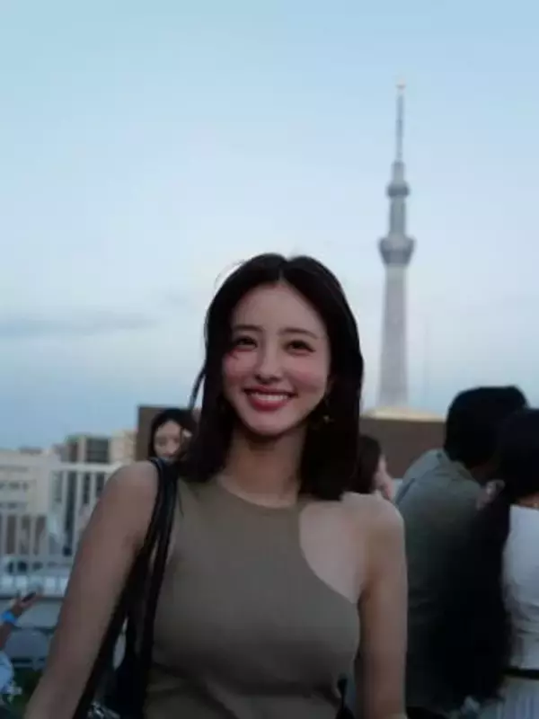 「学生時代はテニス部でした」34歳モデル、愛甲千笑美〝ポニテ＆テニスウェア〟姿に「見惚れてレシーブできるかな」「対戦するほうも集中出来ないっ！」