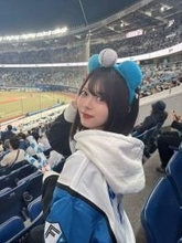 「なんやってー！」「いつもと違う」球団チアからアイドル転身…塩澤みさき〝180度違う〟濡れ髪ショットに反響「ドキッとしてしまった」