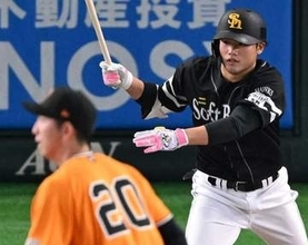 「今年はここしかない」　左膝付近に死球を受けたソフトバンク山本恵大の覚悟　5番起用、4打席全て得点圏「配球から変わってくる」