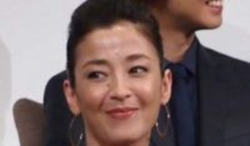 「子どもがいたなんて...」電撃子連れ再婚から8年...宮沢りえ〝限界ぎりぎり〟大胆衣装に騒然「えぇっ？」「ずいぶん印象が変わってしまった」「やばい気も、、」