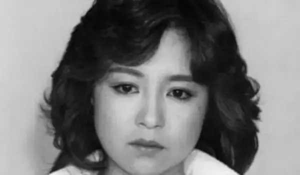 「ご祝儀はPayPay」発言で物議も…25歳上と再婚の坂口良子さんの娘〝電車移動〟姿に「元気そうで何より」「幸せになって」の声