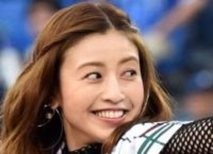 事務所退社、OL転身も…片瀬那奈〝近影〟に「なんか雰囲気変わった！」「容姿は芸能界でもトップクラス」「元気そうで嬉しい」「また一段と…」