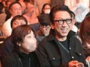 「雰囲気変わった?」〝よれよれ毛玉セーター〟姿の63歳、今井美樹の近影が話題「透明感失わないどころかむしろ増してんの凄すぎる」