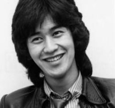 「デートしてたって思われね〜かな？」28歳女優のささやきに…〝驚異の63歳〟川崎麻世の表参道2ショットに反響「オーラが…」「お二人ともスタイル抜群」
