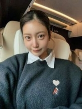 お散歩中に〝濃厚キス〟…令和の峰不二子・阿部なつき、愛犬2ショットに「ズルい」「日本人離れした散歩やな」の声