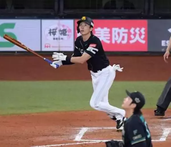 ソフトバンク周東佑京が今季1号2ラン　「思い切ってスイングできた結果」　今季初の3安打