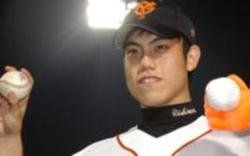 「奥様も凄い‼」2年前に女医と電撃再婚…巨人元守護神〝家族3人でお出かけ〟西村健太朗コーチのプライベート姿に「いいパパしてる」「幸せですね」の声