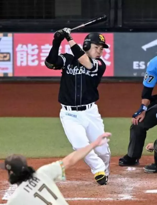 「ちょっと様子を見ながら」ソフトバンク小久保監督　試合中に脚を気にしていた近藤健介について説明