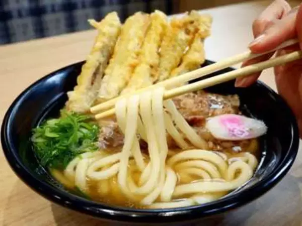 「ばりかっけー！！」資さんうどん限定〝資ジャン〟に反響続々「販売するなら買いたい位のクオリティ」「こりゃ行かんといけん！」