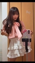 「映ってはいけないモノが」滝汗！JK制服姿のアイドル・佐々木ひなのに「汗フェチになりそう」「見えてますよ」