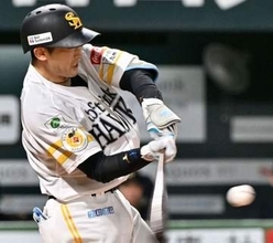 「晃さんの引退試合で、花道を飾れるように」ソフトバンク山本祐大、引退試合に祝砲の4号2ラン