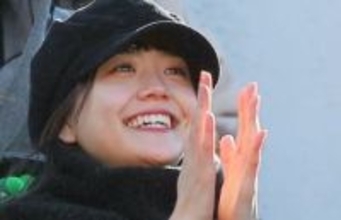 新婚3カ月、松井愛莉〝秘湯入浴〟ショットに「さすが… 4Kでも超綺麗」「紅葉、似合ってる」