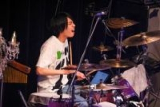 「似てるな〜」母はミリオン連発のシンガー…昨年ジュノン・コンテスト出場の18歳ドラマー益子凛生〝最後の制服姿〟に「大人っぽい」「卒業おめでとう」の声