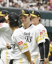 「いつか打ちたかった」自身初の1試合2発にソフトバンク正木智也が歓喜　3連覇と同時に近づく球団11年ぶりの「30発トリオ」