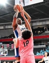 初優勝狙う精華女子が初戦突破、大黒柱が最多46得点＆18リバウンドのダブルダブル　昨年大会＆今夏IH3位【高校バスケ・ウインターカップ】