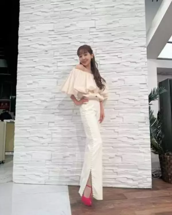 父は東大卒の元官僚、大企業社長とセレブ婚、国内外で結婚式9回…51歳神田うの〝豪華な誕生日会〟に「凄いな…」「仲良い家族の様子が素敵」の声