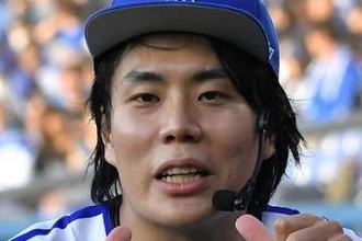 「10年も黙ってたの凄い！」令和ロマン・くるま〝大学時代から知り合い〟元坂道アイドルと初2ショットに「くるま、すげえ！！！」「ガチ友っぽくて楽しい」の声