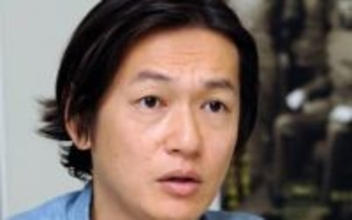 「一瞬どなたか…」「ヤバすぎ！」〝衝撃激変〟井浦新に仰天「若くなってる」「さすがのスタイリング」