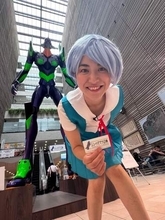 「やばい」「最高すぎです」くっきり〝全身タイツ〟鬼頭里枝アナの鰻コスプレ姿に衝撃「レポーターの鏡です」