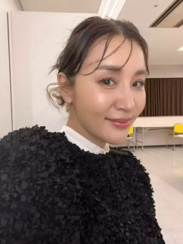 12年前に離婚、ワンオペで育てた息子が16歳に…鈴木紗理奈〝親子ショット〟に反響「こんな大きくなって」「シンママで良くやっている」