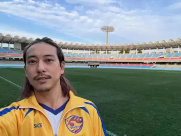 「知らなかった！」仮面ライダー俳優・佐野岳の双子弟はサッカー選手だった…〝瓜二つ〟最新ビジュに騒然「混乱する」「ドッキリGPじゃないよね？(笑)」