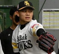 「戦力として見ていきたい」ソフトバンク倉野信次投手コーチ、腰の手術から復帰した徐若熙に期待　13日の2軍戦で実戦復帰、最速158キロ