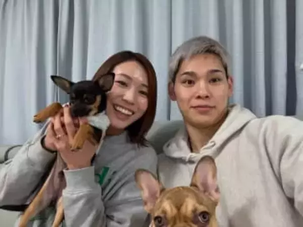 「うわうわうわ〜」「足が大きい気が……」〝ビッグカップル〟バレー代表夫婦が出産報告ショット公開！「スポーツ万能遺伝子」「お子さん、でっかくなるんだろうねえ」の声