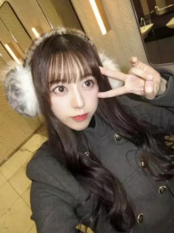 「ムチムチですか?」四刀流グラドル〝今年一番〟写真に再脚光「すごいです」「納得の…」「目がくらむほど」の声