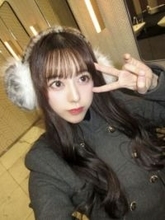 「ムチムチですか?」四刀流グラドル〝今年一番〟写真に再脚光「すごいです」「納得の…」「目がくらむほど」の声