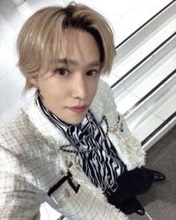 「痛そう」「どういう経緯で」キスマイ千賀健永〝口ホース〟顔面リフトアップ施術姿に衝撃「凄い」「ここまで見せていいんですか？」「捨て身の千ちゃん」