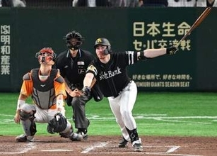 「野球っちゅうもんは不思議なもの」ソフトバンク小久保監督　逆転劇呼んだスチュワートのプロ初安打に驚き「普通は代打」も打たせた理由は
