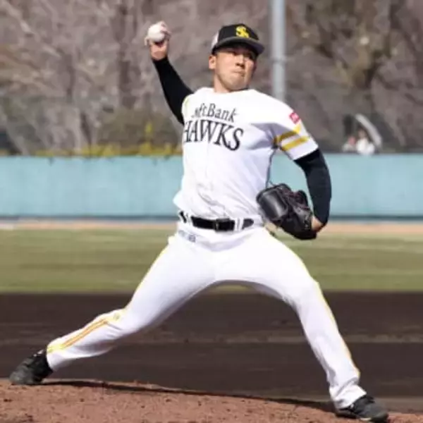 「体も強いし、ピッチングスタイルも似ている」。ソフトバンクの昨季セーブ王、186センチ、99キロの育成2年目右腕にエール