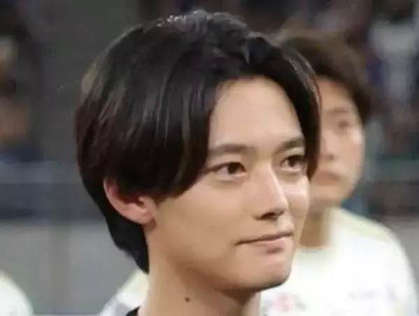 「蜂楽ドリブルえぐい…」「何者？」櫻井海音〝スーパープレー〟披露にネット衝撃「実写バカにしてたけどこれはすげぇ」「サッカーが本物すぎる」