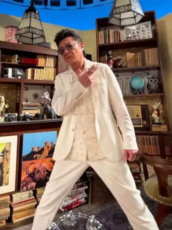 「今までのイメージが…」強面俳優の小沢仁志が赤いランドセルを…〝ギャップ萌え〟ショットに「兄貴ほんとに最高」「可愛すぎるって！」