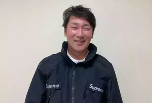 「別人レベルの変化」〝激やせ〟元木大介さん〝仲間〟との最新ショットに「日に日に痩せていってる気が…」「みんな笑顔になっちゃう」「人気者や」の声
