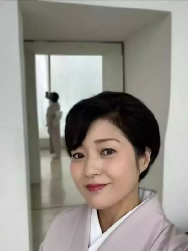 「200万で王様気分」ファーストクラス一人旅…三田寛子が贅沢ショット「車買えるよ」「メンタル維持の必要経費」