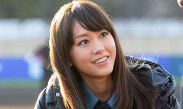 「2人が同じ家に…」夫は人気俳優…桐谷美玲〝自宅ショット〟に騒然！W杯観戦姿に「家の雰囲気好感持てる」「綺世ユニやん」の声