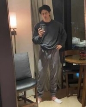 「えっ???大阪」「ついに東京」来年還暦〝奇跡の59歳モデル〟チュアンド・タンが来日！顔面アップの自撮りに「若すぎ」「も〜オーラが凄い」「本物見てぇえ」