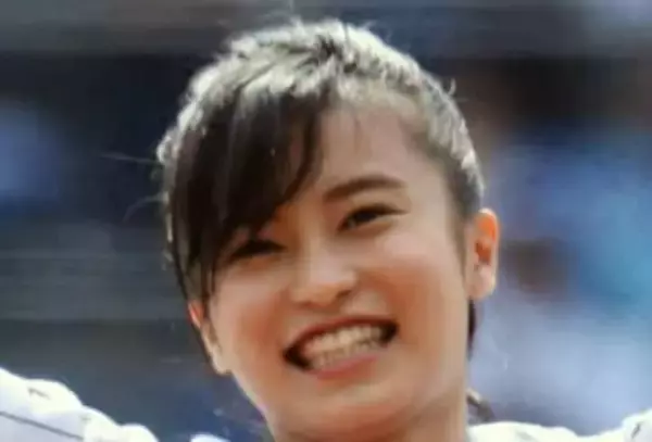 「え⁈こじるりなの⁈」お茶専門店成功の小島瑠璃子〝激変〟最新ショットにネット仰天「新境地すぎる」「ヤバい」